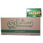 صورة لكرتون شوكولاتة غندور سفاري (Safari) باللون الأخضر المميز، تظهر العبوة الكرتونية الكبيرة والعلبة الفردية التي تضم 24 قطعة من الويفر المقرمش.